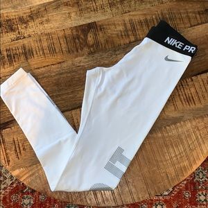 NWOT Women’s Nike pro